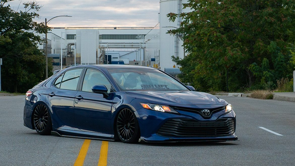 Toyota Camry 3.5L V6 (2018-2020) - Airlift Performance - Front Kit