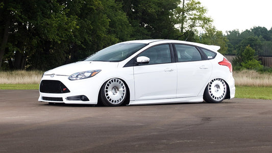 Ford Focus (MK3) / Mazda 3 - Airlift Performance - Front Kit